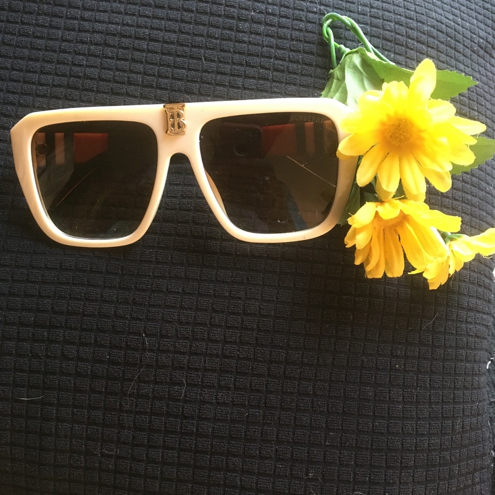 Burberry Sunglasses